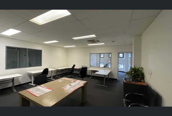 Unit  17, 100 New Street Ringwood VIC 3134 - Image 2