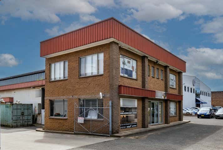 Unit 15, 8-10 Britton Street Smithfield NSW 2164 - Image 1