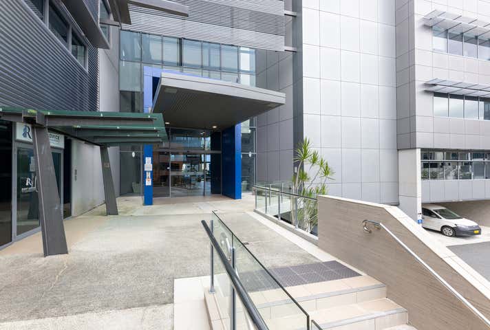 110/6 Waterfront Place Robina QLD 4226 - Image 11