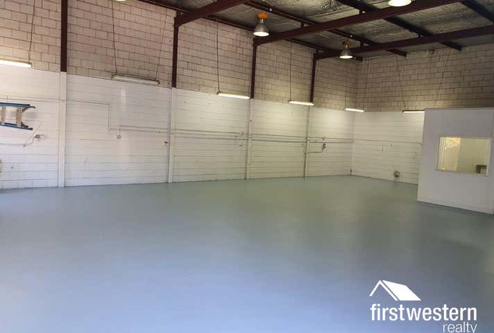 6/17 Prindiville Drive Wangara WA 6065 - Image 3