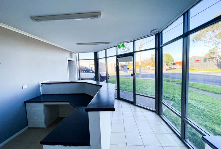 4/15 Phoenix Street Warragul VIC 3820 - Image 10