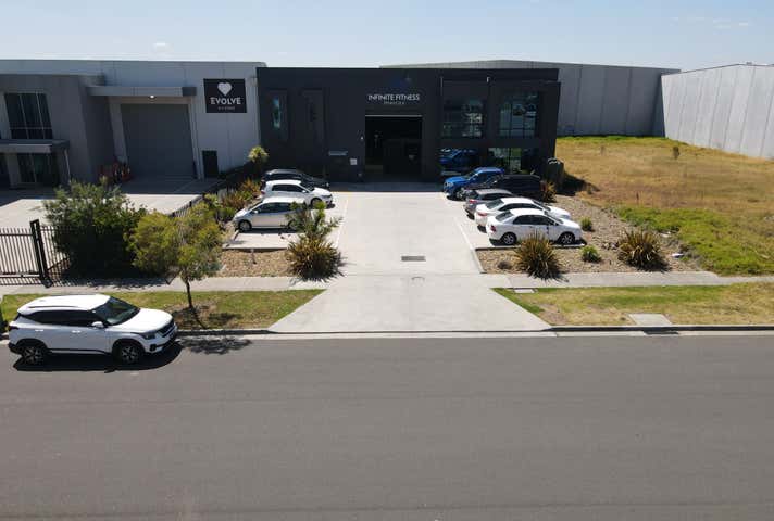 22 Remount Way Cranbourne West VIC 3977 - Image 3