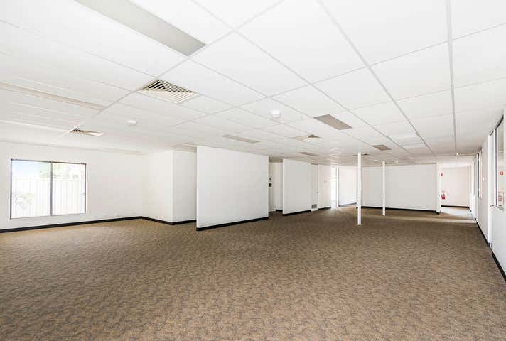 26 Railway Parade Midland WA 6056 - Image 15