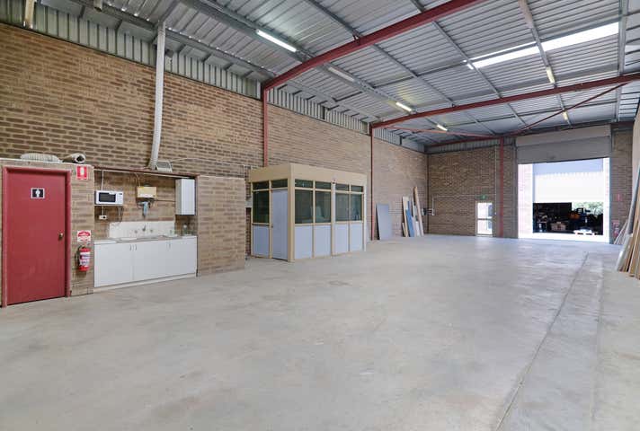 2/11 Anvil Way Welshpool WA 6106 - Image 4