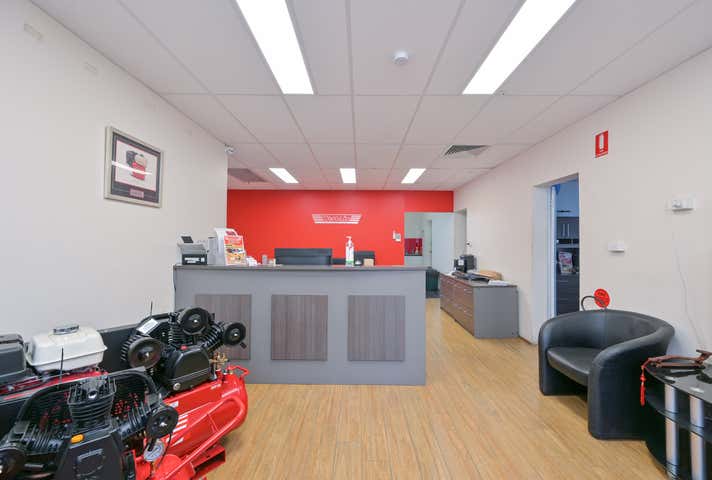 12 Winchester Road Bibra Lake WA 6163 - Image 14