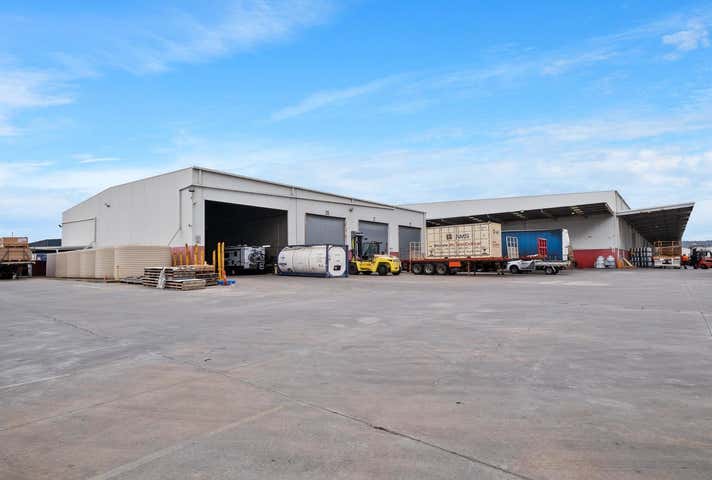 841 Abernethy Road Forrestfield WA 6058 - Image 7