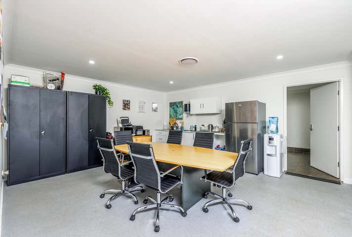 37 Spitfire Place Rutherford NSW 2320 - Image 5
