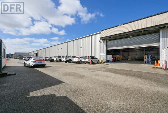 38 Thomas Road Kwinana Beach WA 6167 - Image 2