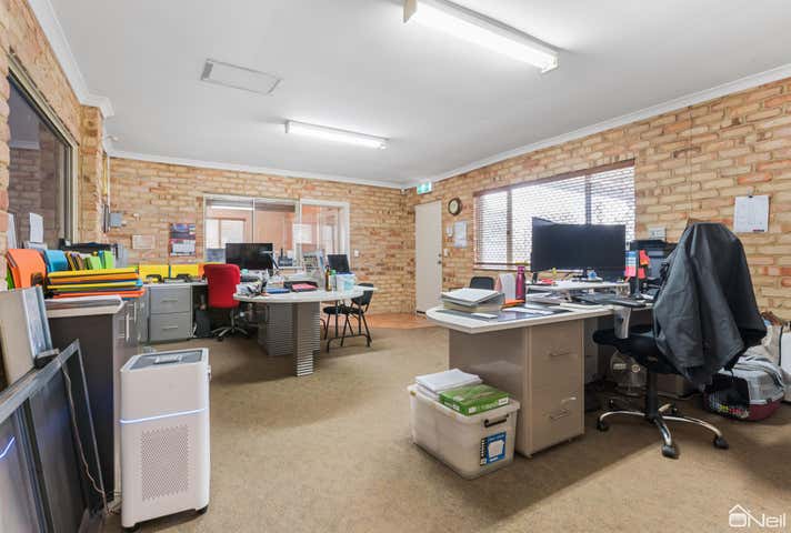 2/18 Keates Road Armadale WA 6112 - Image 28