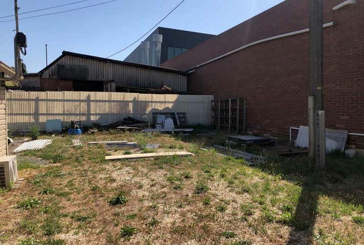 7 Silver Grove Nunawading VIC 3131 - Image 3