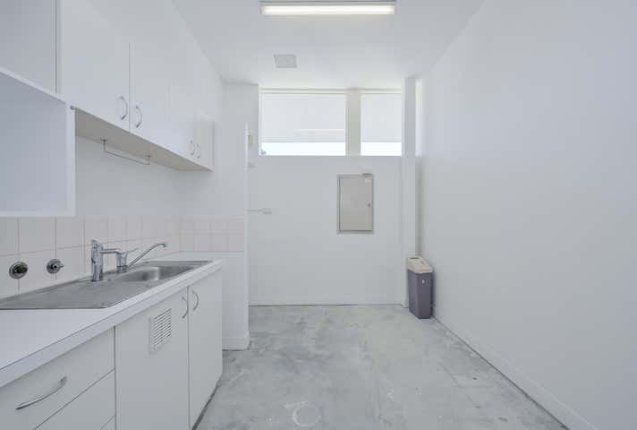 38 Haynes Street Kalamunda WA 6076 - Image 12