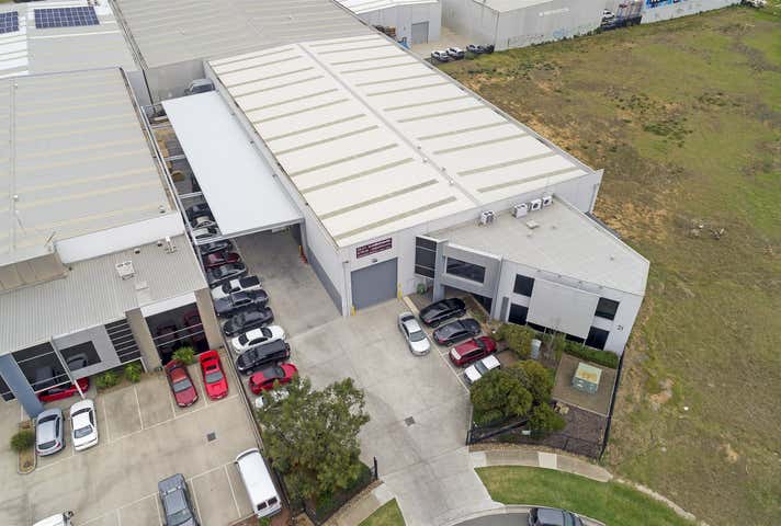 21 Capital Place Carrum Downs VIC 3201 - Image 10