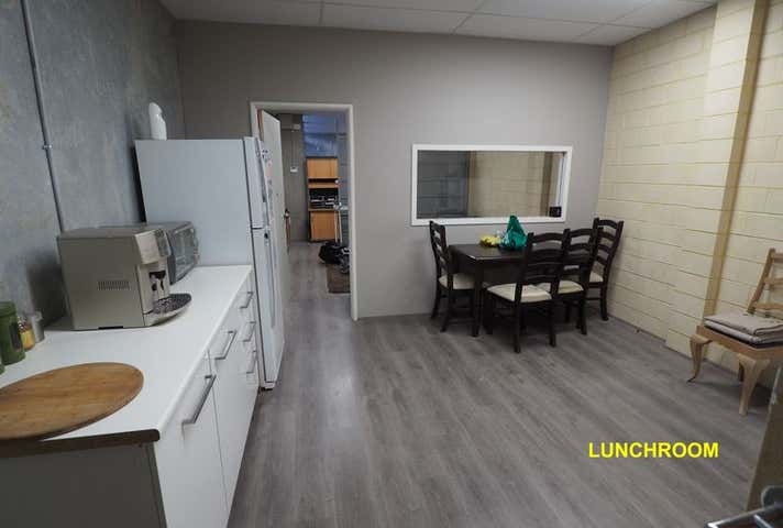 6/1 Distinction Rd Wangara WA 6065 - Image 10