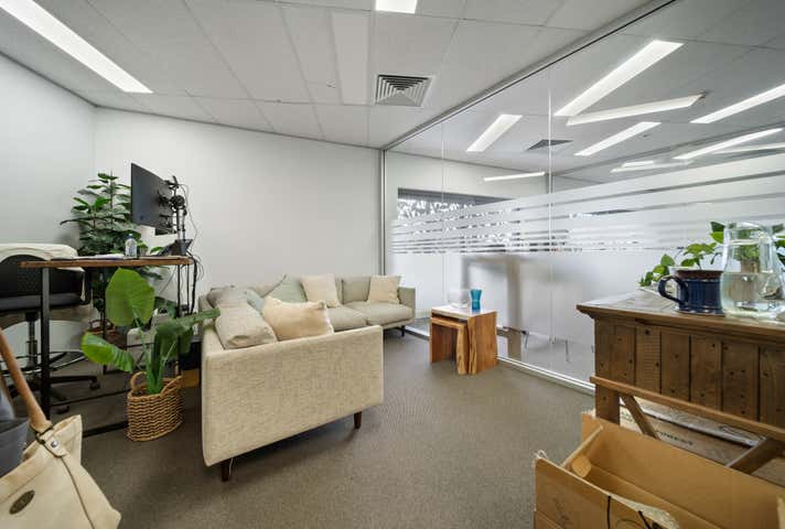 19 Calabro Way Burleigh Heads QLD 4220 - Image 16