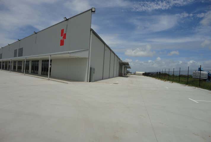 Units 1 to 4, 181-195 Maggiolo Drive, Mackay Paget QLD 4740 - Image 6