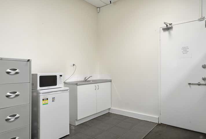 Units 1-2, 39 King George Street Innaloo WA 6018 - Image 21