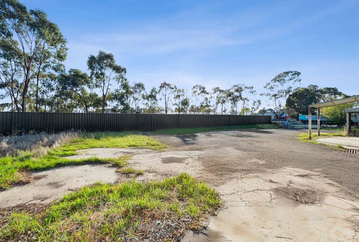 121 Strickland Road East Bendigo VIC 3550 - Image 10