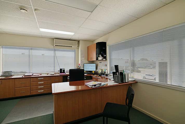 Unit 2, 44 Vinnicombe Drive Canning Vale WA 6155 - Image 21