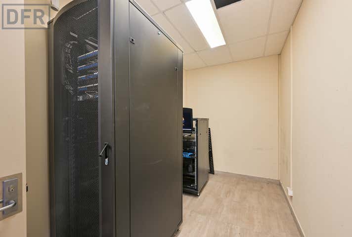 49 Howson Way Bibra Lake WA 6163 - Image 20