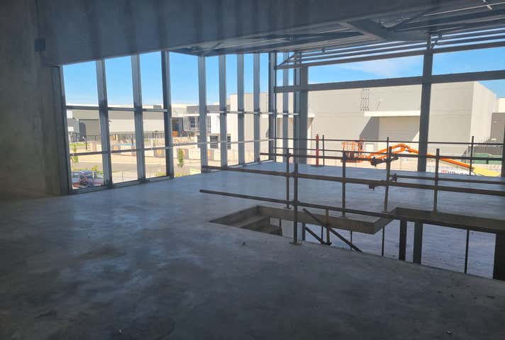 Unit 2, 53 Barley Place Canning Vale WA 6155 - Image 7