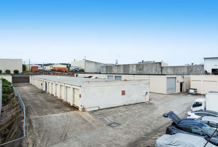 33 Ern Harley Drive Burleigh Heads QLD 4220 - Image 9