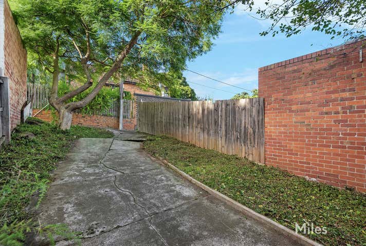 217 Lower Heidelberg Road Ivanhoe East VIC 3079 - Image 2