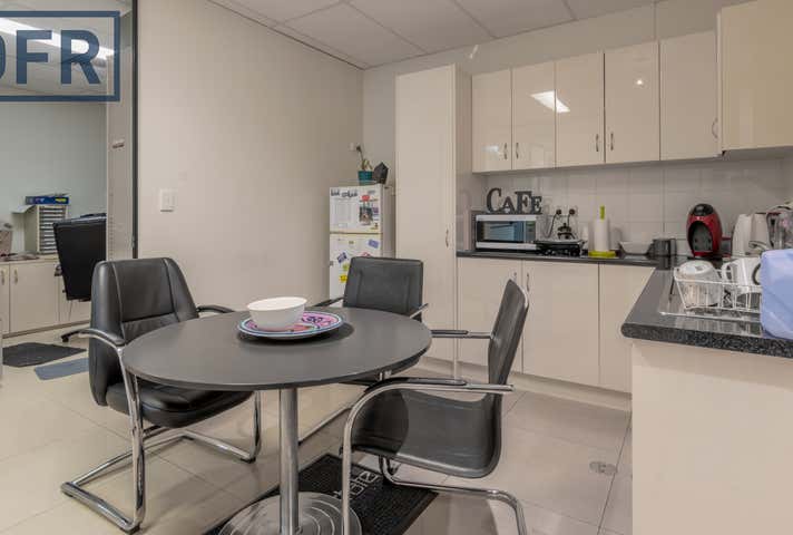 1/437 Yangebup Road Cockburn Central WA 6164 - Image 18