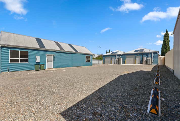 24 North Terrace Port Elliot SA 5212 - Image 4