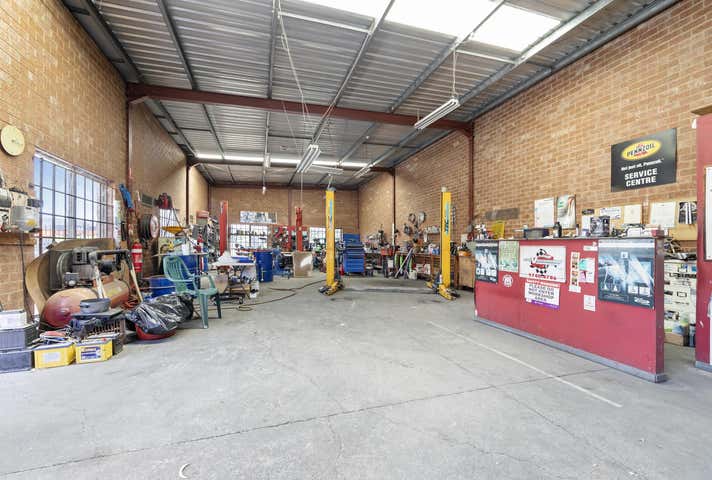 1/13-15 Sussex Court Sunbury VIC 3429 - Image 3