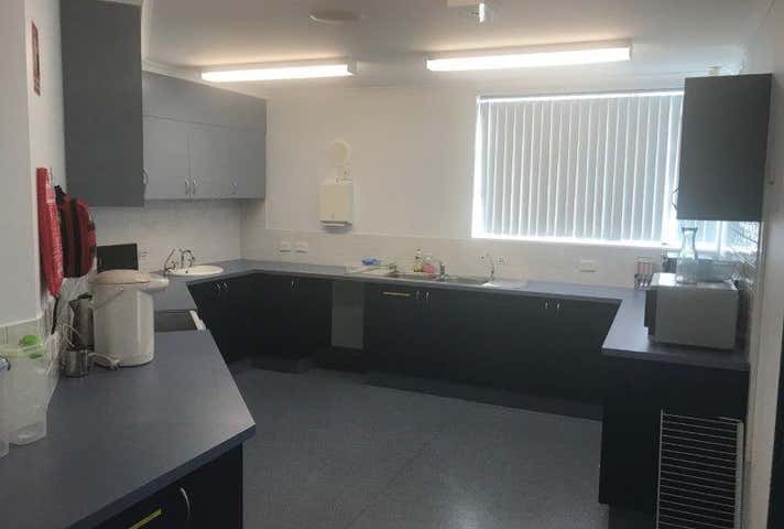 13 Townsend St Malaga WA 6090 - Image 10