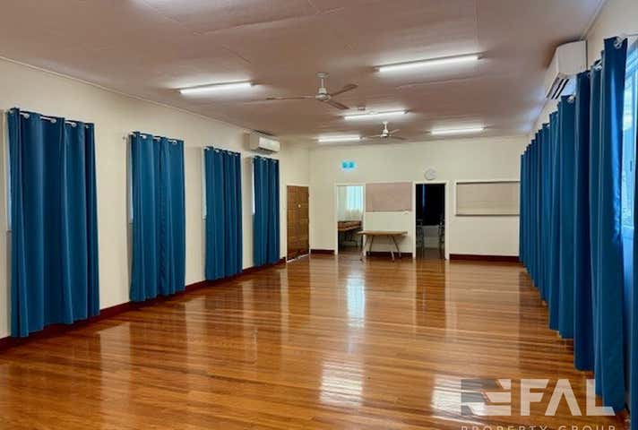 Whole property, 962 Oxley Road Oxley QLD 4075 - Image 2