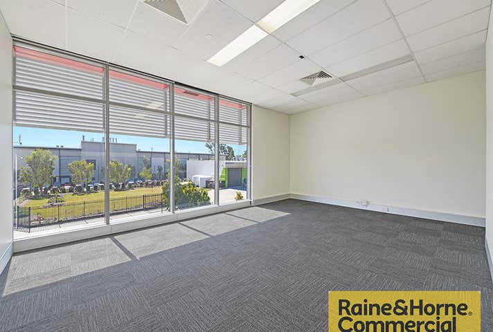 10/368 Earnshaw Road Banyo QLD 4014 - Image 7