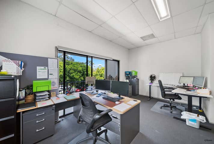 4/1 Crown Court Varsity Lakes QLD 4227 - Image 7