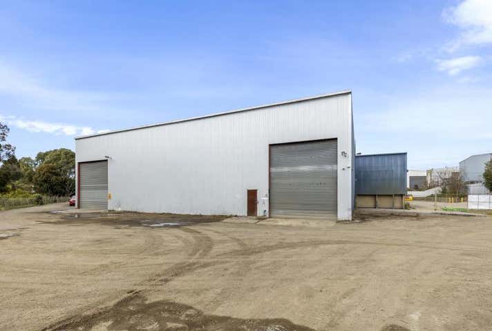 402 Thompson Road North Geelong VIC 3215 - Image 7