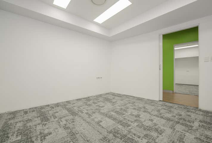 48 Goondoon Street Gladstone Central QLD 4680 - Image 9