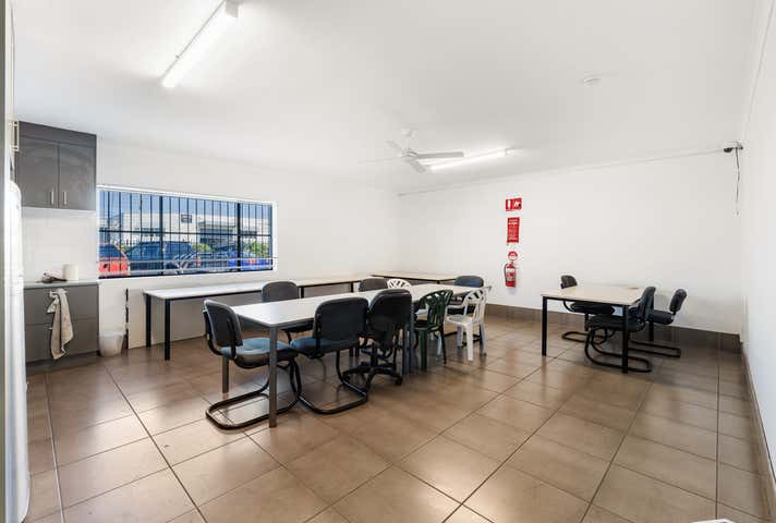 32 Duntroon Street Brendale QLD 4500 - Image 12