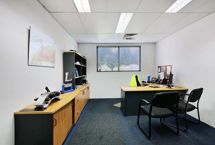 46 Tulloch Way Canning Vale WA 6155 - Image 9