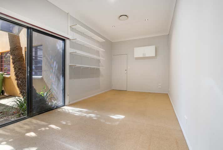6 New Street Nerang QLD 4211 - Image 2