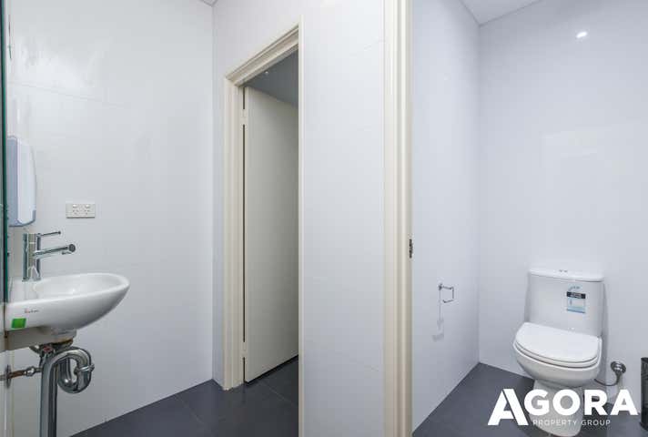 Unit 1 &2 / 53 Bushland Ridge Bibra Lake WA 6163 - Image 11