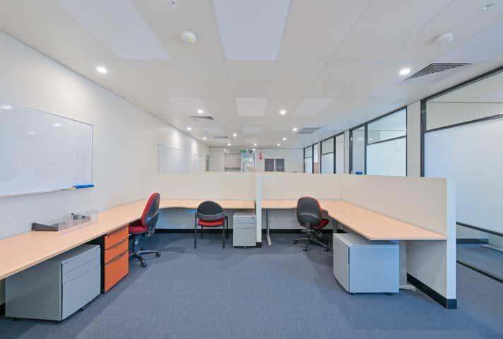 52 Cooper Road Cockburn Central WA 6164 - Image 6