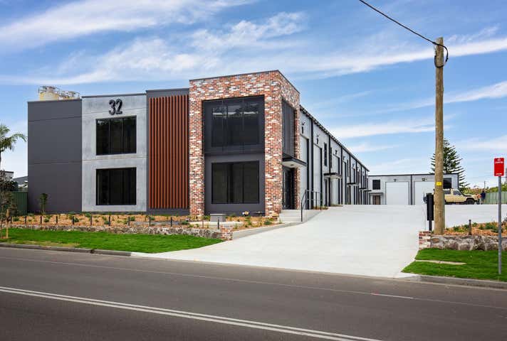 Unit 8, 32 Kalaroo Road Redhead NSW 2290 - Image 1