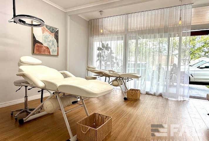 Shop  1, 7 Park Terrace Graceville QLD 4075 - Image 2