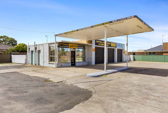 396-398 Forest Street Wendouree VIC 3355 - Image 2