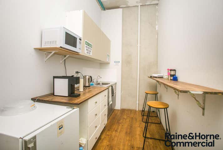 1 / 6 Fellowship Road Wangara WA 6065 - Image 10