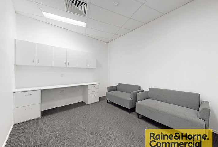 2/392 Hamilton Road Chermside QLD 4032 - Image 2