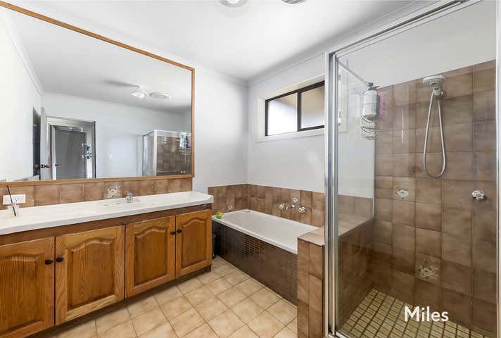 2 Laurel Street Whittlesea VIC 3757 - Image 6