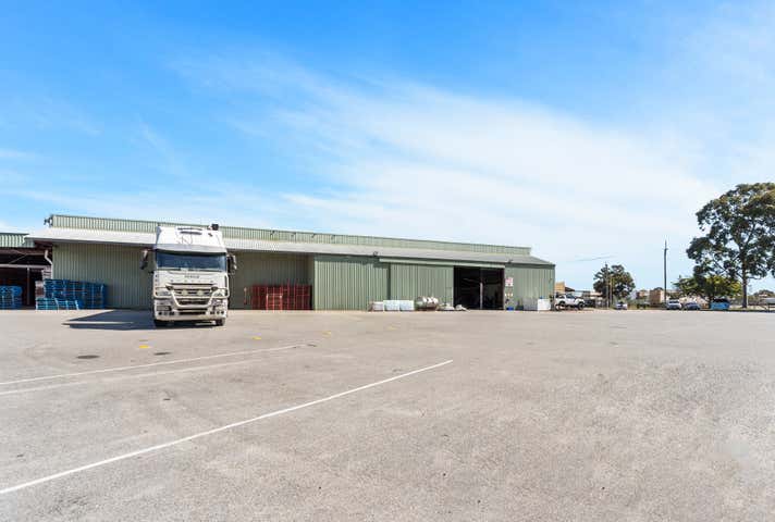 8 Catalano Road Canning Vale WA 6155 - Image 8