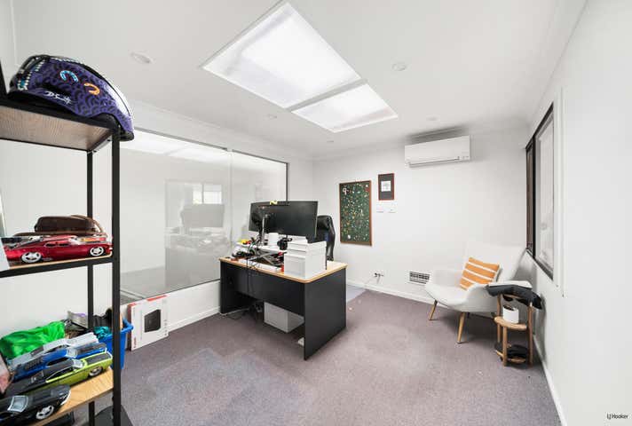 1/4 Flagstone Drive Burleigh Heads QLD 4220 - Image 8