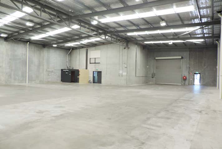 14 Meares Way Canning Vale WA 6155 - Image 4