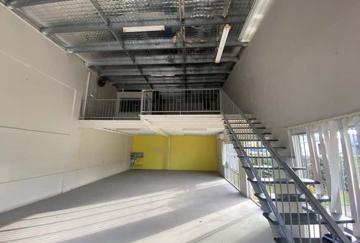 21 Donaldson Street Manunda QLD 4870 - Image 2